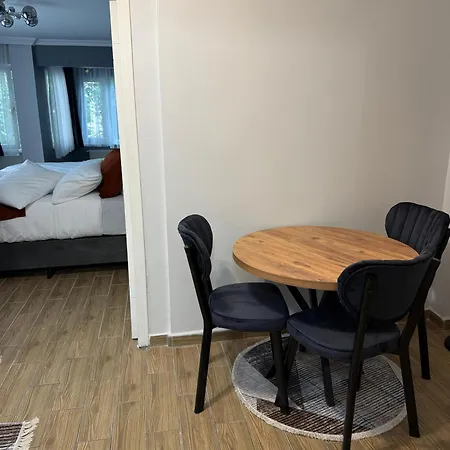 Cenova Hotel 2*