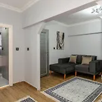 Cenova Hotel